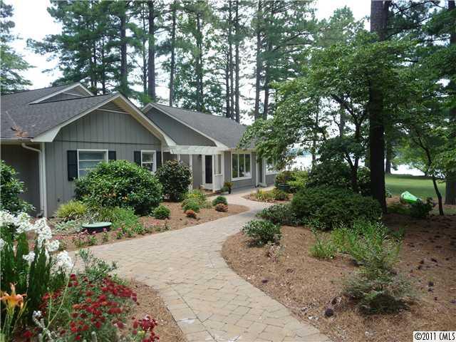 122 Rockabill Ln., Mooresville, NC 28117