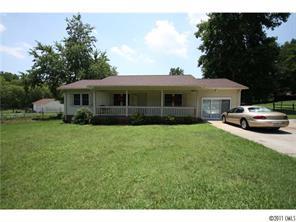 1517 Castell Ln., Hickory, NC 28601