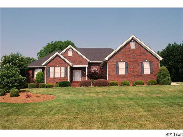 127 Baymount Dr., Statesville, NC 28625