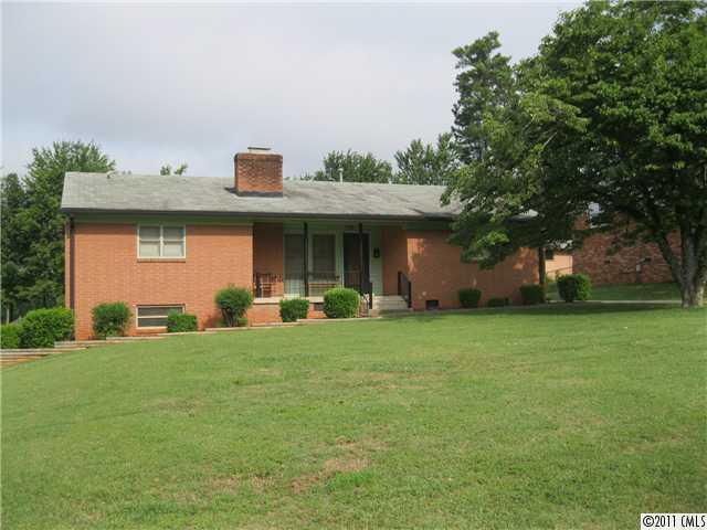 331 Glenwood Dr., Mooresville, NC 28115