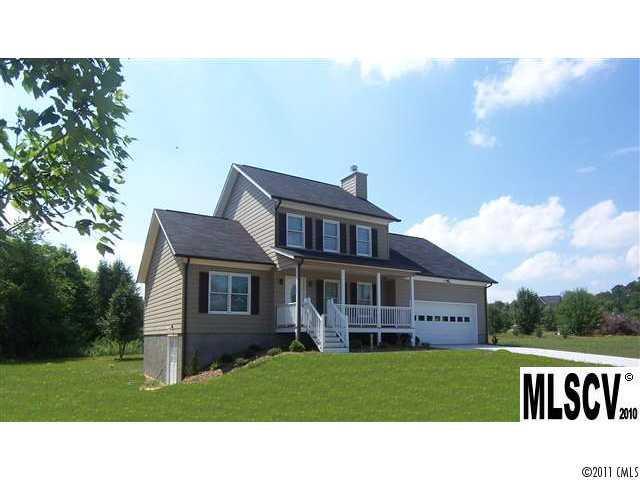 1623 Berkshire Dr., Hickory, NC 28602