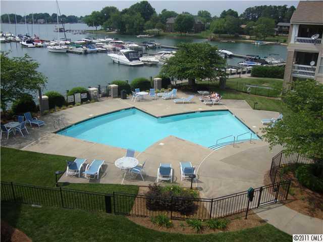 18817 Vineyard Point Ln. #-, Cornelius, NC 28031