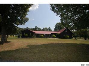 1927 Thornhill Ln., Lincolnton, NC 28092