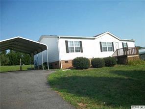 2138 Hunterwood Dr., Hickory, NC 28601