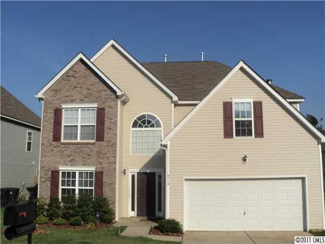 8714 Hazelcroft Ln., Charlotte, NC 28269