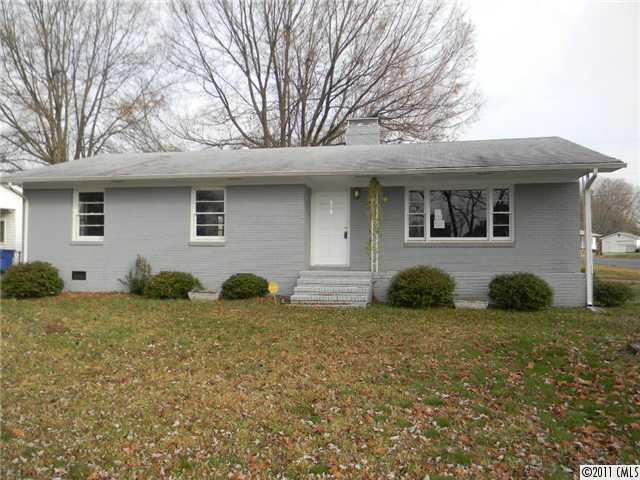 858 E Center Ave., Mooresville, NC 28115