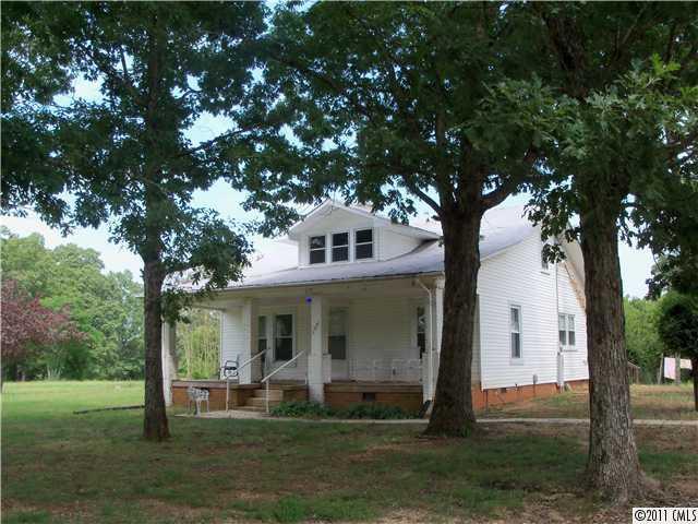 1551 Mckay Hill Rd., Mount Gilead, NC 27306