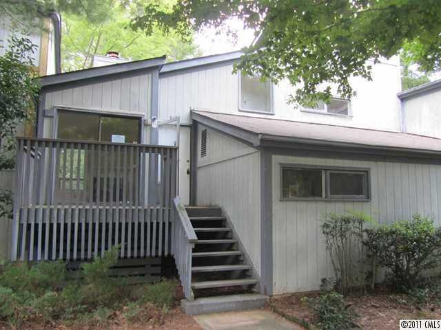 6103 Honeysuckle Ln., Charlotte, NC 28212