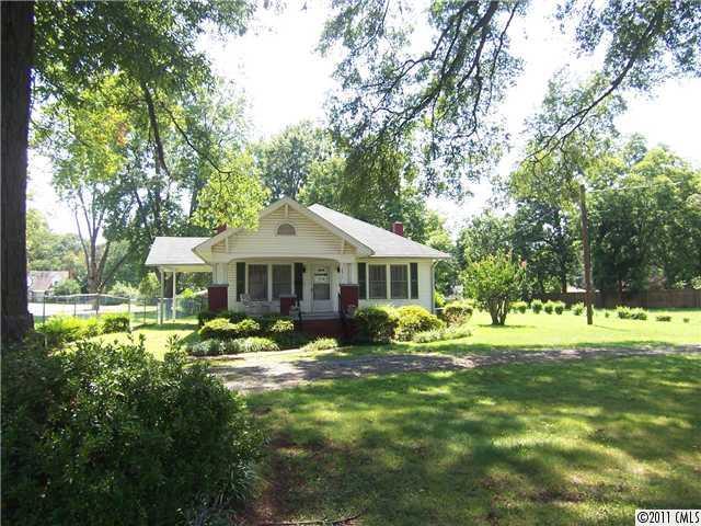 3511 Tuckaseegee Rd., Charlotte, NC 28208