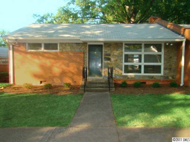 4551 Woodlark Ln., Charlotte, NC 28211