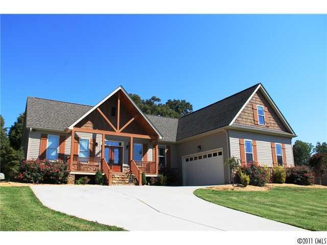 131 Fallen Acorn Ln., Troutman, NC 28166