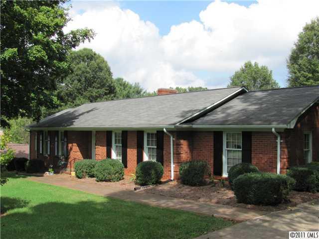 202 Valley St., Statesville, NC 28677