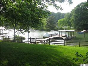 138 Marina Ln., Mooresville, NC 28117