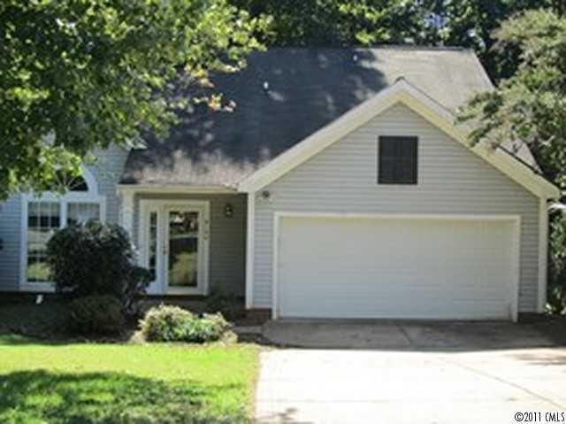 8106 Chestnut Ridge Dr., Charlotte, NC 28215