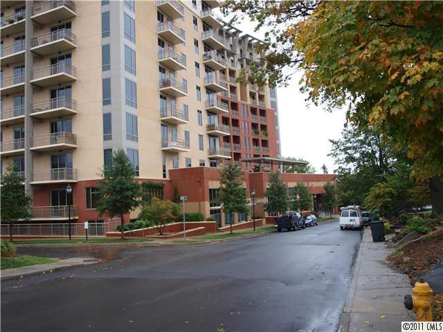 701 Royal Ct. #1011, Charlotte, NC 28202