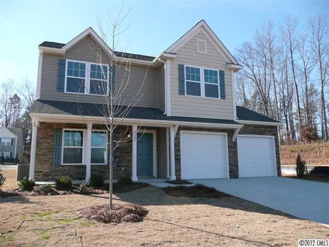 2203 Lake Vista Dr., Mount Holly, NC 28120