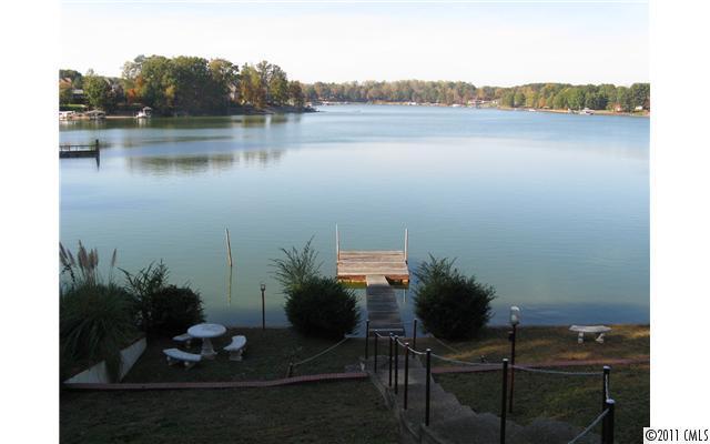 7136 Nancy Lee Cir., Sherrills Ford, NC 28673