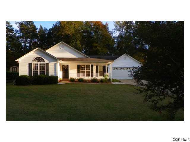 2127 Shalimar Dr., Charlotte, NC 28216