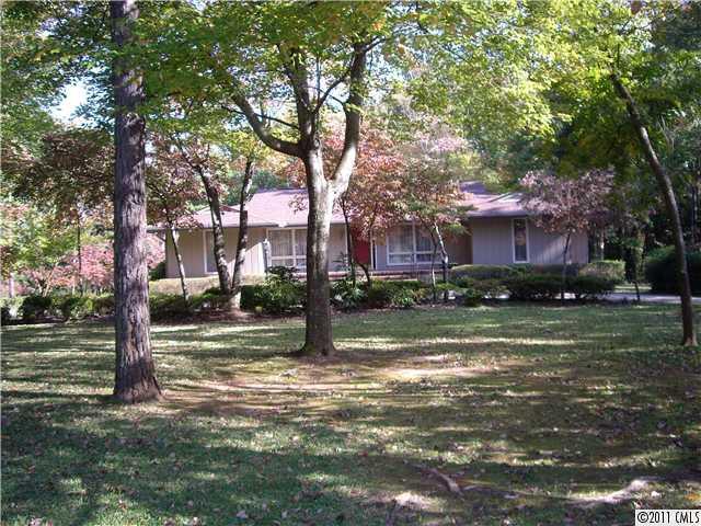 3416 Mikelynn Dr., Matthews, NC 28105