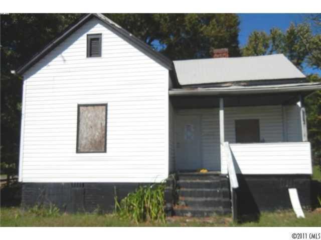 332 S Hoskins Rd., Charlotte, NC 28208