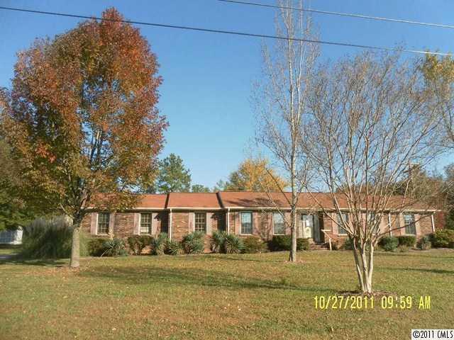 135 Dundee Dr., Kannapolis, NC 28083
