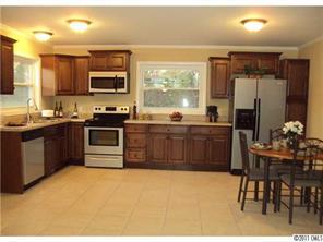 1000 Robinhood Ln., Kannapolis, NC 28081