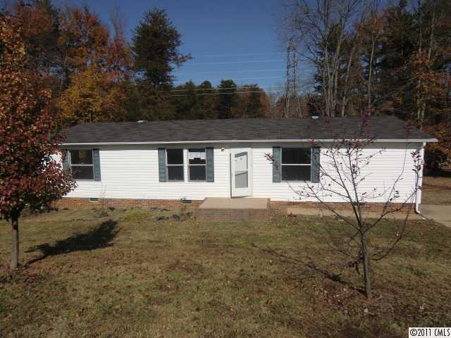 225 Forest Hollow Dr., Statesville, NC 28677