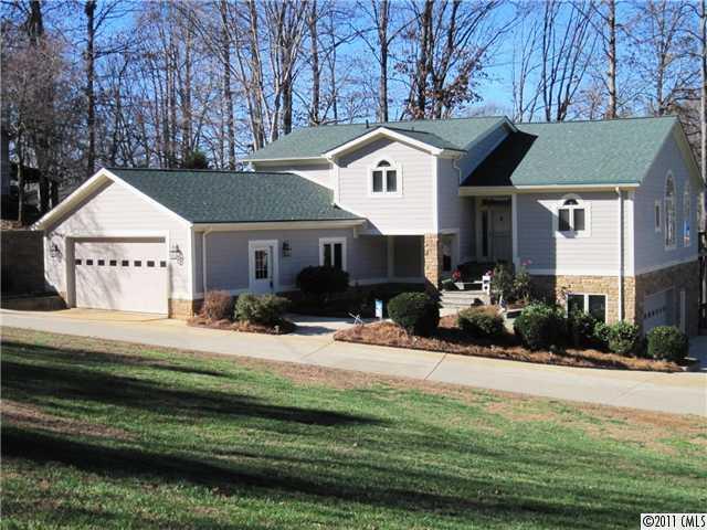 466 Lakeview Shores Loop, Mooresville, NC 28117