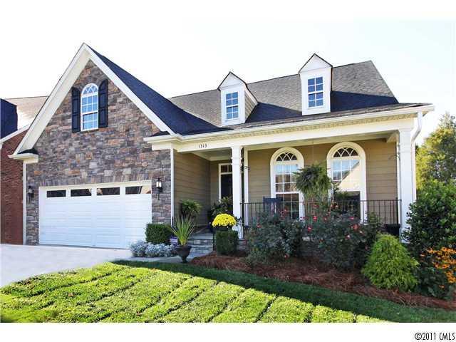 1313 Winged Foot Ln., Denver, NC 28037