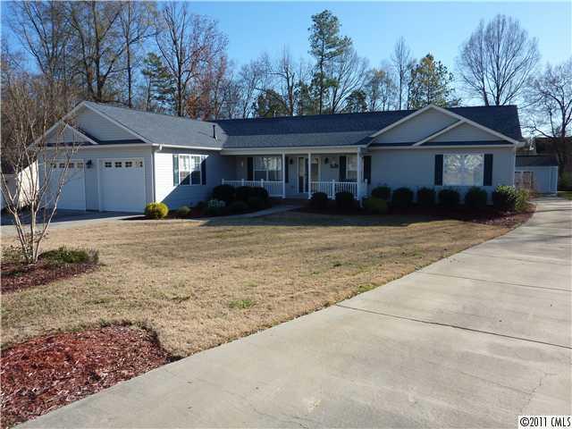 8430 Williamsburg Cir., Huntersville, NC 28078