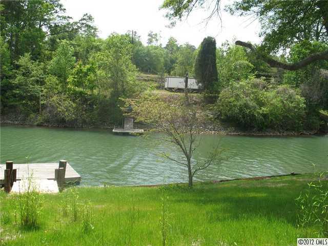 316 Riverside Dr., Mount Holly, NC 28120