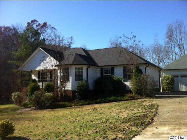 6361 Brownhill Dr., Davidson, NC 28036