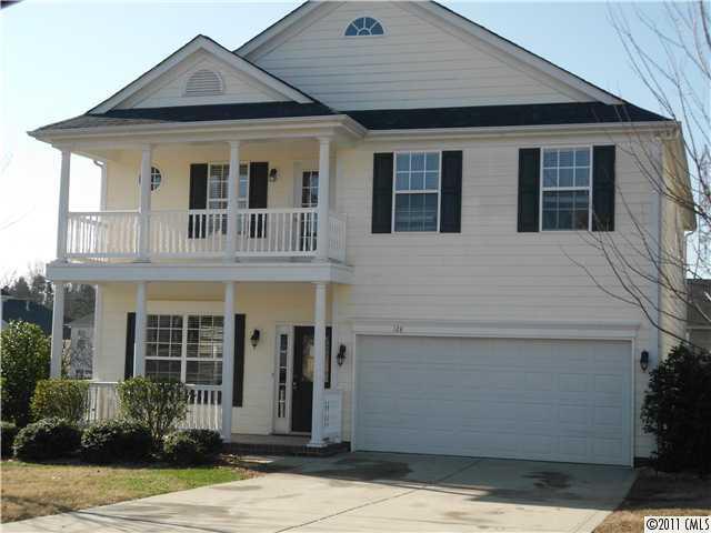 128 Morrocroft Ln., Mooresville, NC 28117