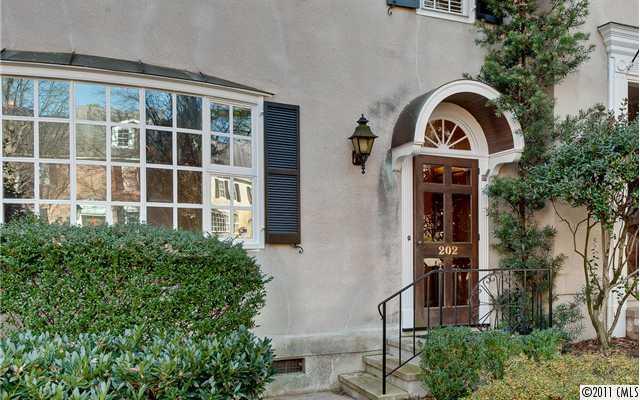 202 Perrin Pl., Charlotte, NC 28207