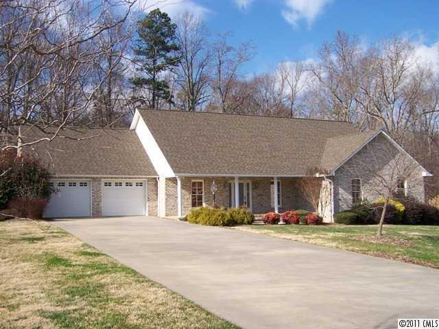 145 Hunters Ridge Ln., Statesville, NC 28625