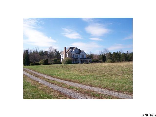 629 Tuckers Grove Rd., Statesville, NC 28625