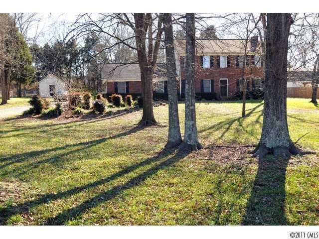 12316 Oakhaven Dr., Charlotte, NC 28273