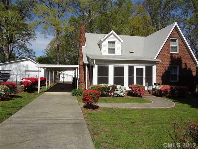 641 Vinewood Pl., Charlotte, NC 28205