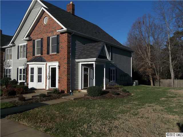 1729 Robinwood Rd., Gastonia, NC 28054