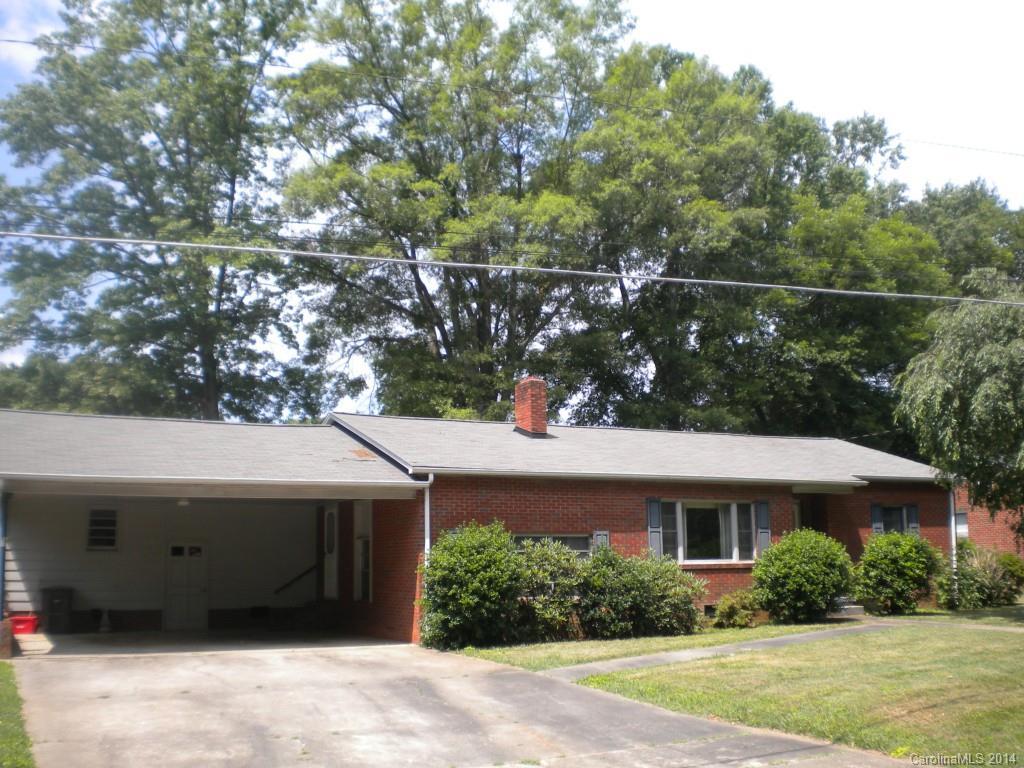 233 N Oakwood Dr., Statesville, NC 28677