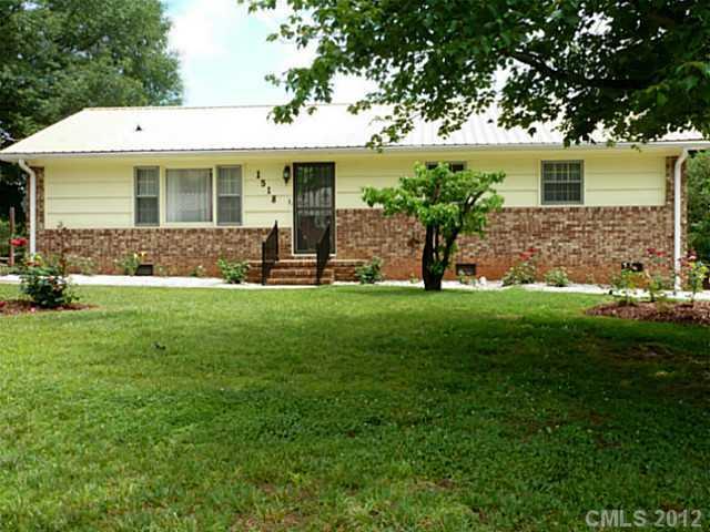 1518 Moore Dr., Gastonia, NC 28054