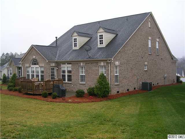 1277 Winged Foot Ln., Denver, NC 28037