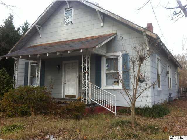 323 Caldwell St., Mooresville, NC 28115