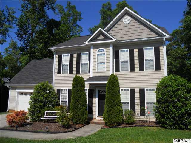 5104 Sagittarius Cir., Denver, NC 28037