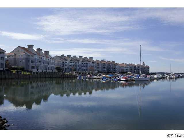 18697 Vineyard Point Ln. #50, Cornelius, NC 28031