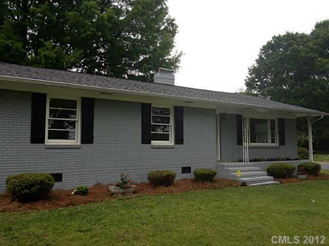 858 E Center Ave., Mooresville, NC 28115