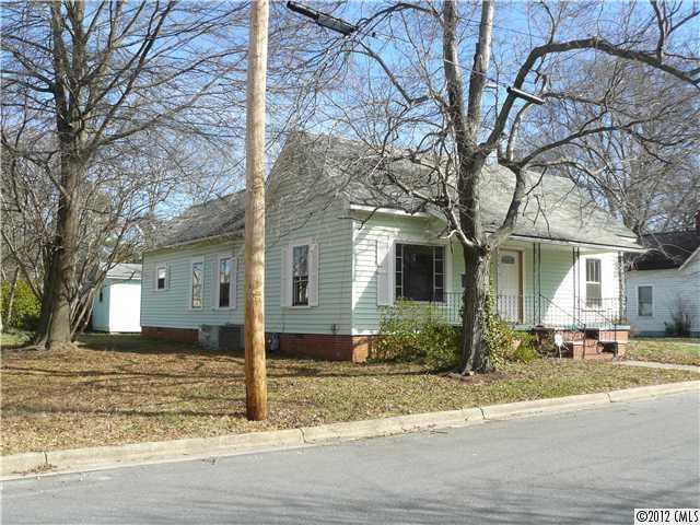 308 Lowrance Ave., Mooresville, NC 28115