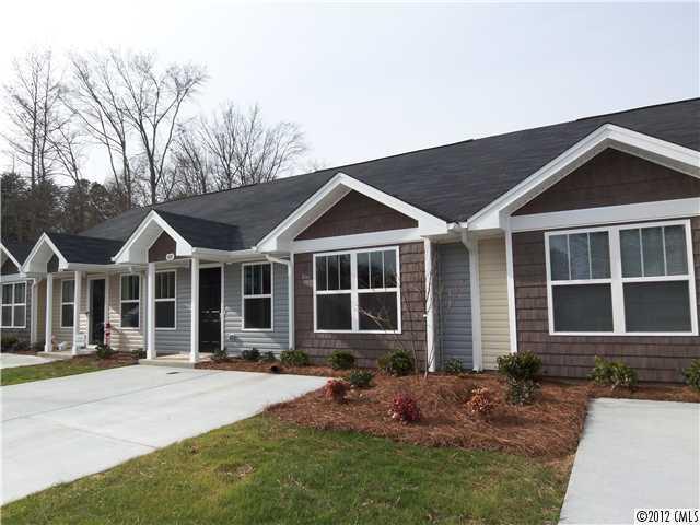 104 Lassiter Ct. #81, Mount Holly, NC 28120