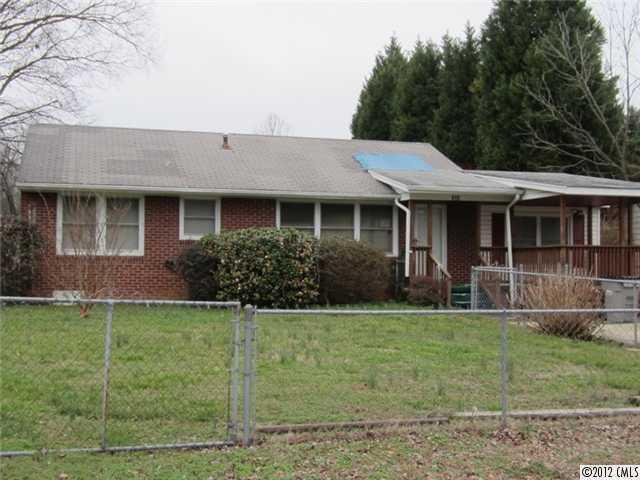 913 Summer Dr., Gastonia, NC 28052