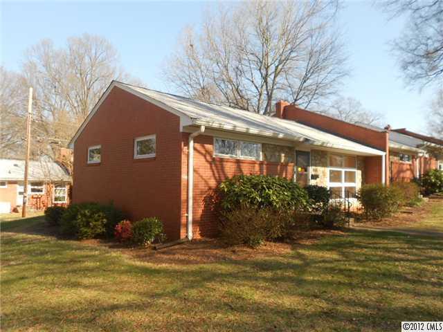 4601 Woodlark Ln., Charlotte, NC 28211